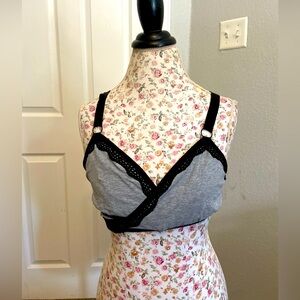 The Dairy Fairy crossover pumping and nursing bra M grey black lace wireless